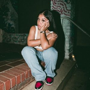 Meet your Posher, Sierra